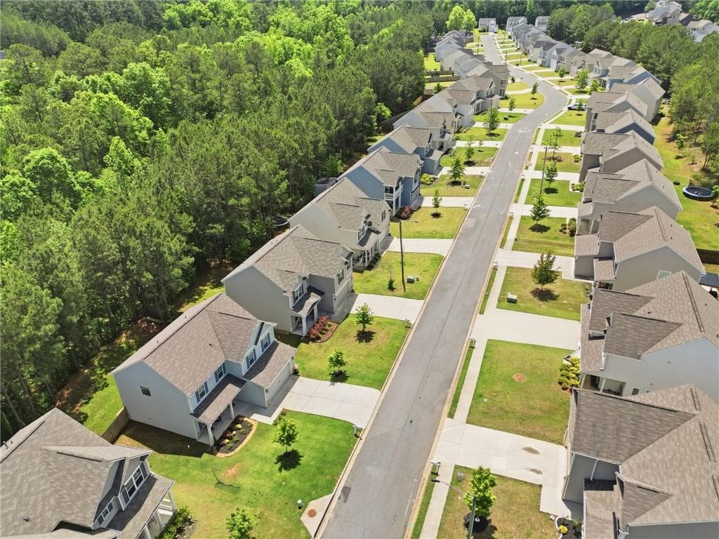 4 bedroom, 3 bathroom, 2,148 sq ft single family residence for rent at 79 Lantana Crossing, Dallas, GA 30132 for $2,500 a month — photo 4
