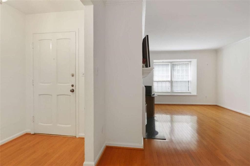 2 bedroom, 2 bathroom condominium for sale at 158 Maribeau Square, Atlanta, GA 30327 — photo 3