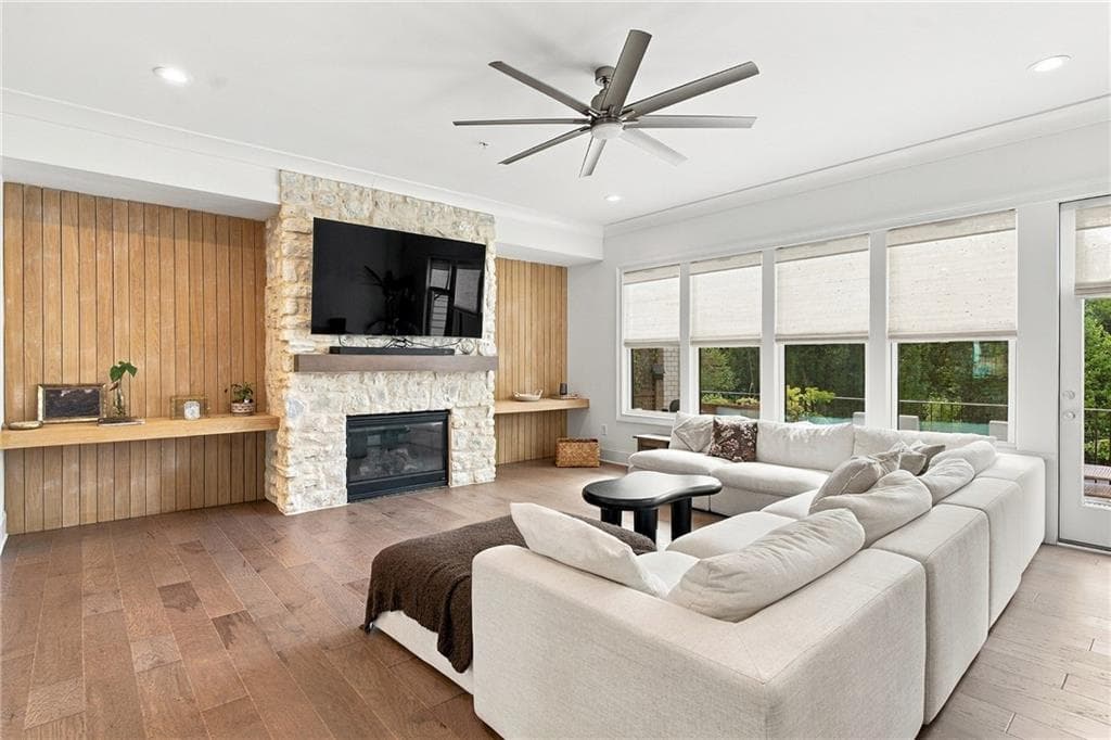 4 bedroom, 5 bathroom, 3,474 sq ft townhouse for sale at 6742 Encore Boulevard, Sandy Springs, GA 30328 — photo 5