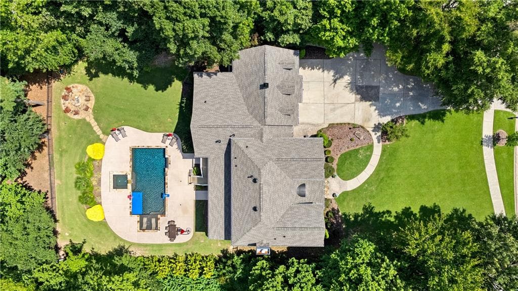 5 bedroom, 5 bathroom, 5,593 sq ft single family residence for sale at 180 Ashborough Park, Fayetteville, GA 30215 — photo 2