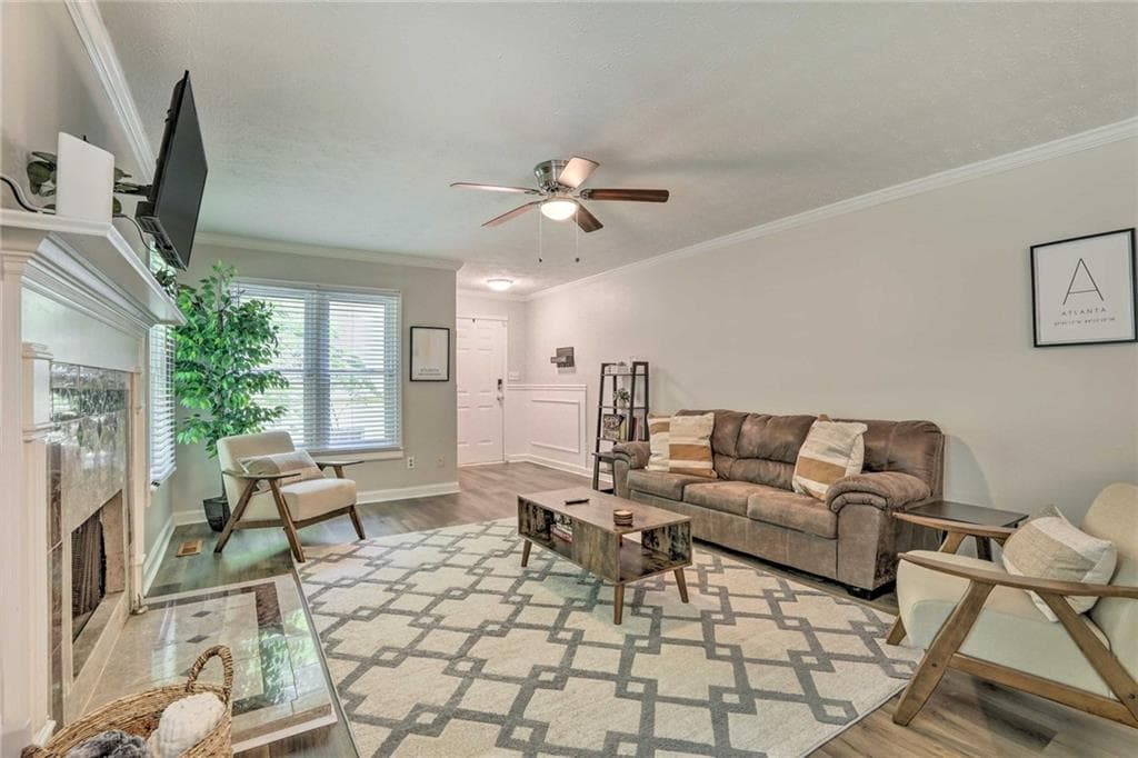 3 bedroom, 2 bathroom, 1,399 sq ft single family residence for sale at 2671 Collier Drive, Atlanta, GA 30318 — photo 4
