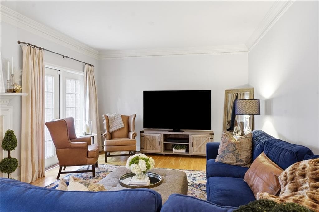 3 bedroom, 4 bathroom, 3,244 sq ft townhouse for sale at 121 Brookview Circle, Atlanta, GA 30339 — photo 8