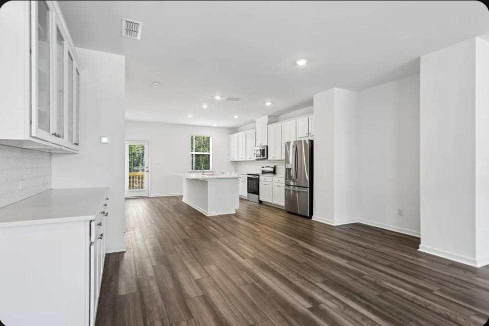 4 bedroom, 4 bathroom, 2,359 sq ft townhouse for sale at 627 Oak Bluff Drive, Cumming, GA 30040 — photo 6