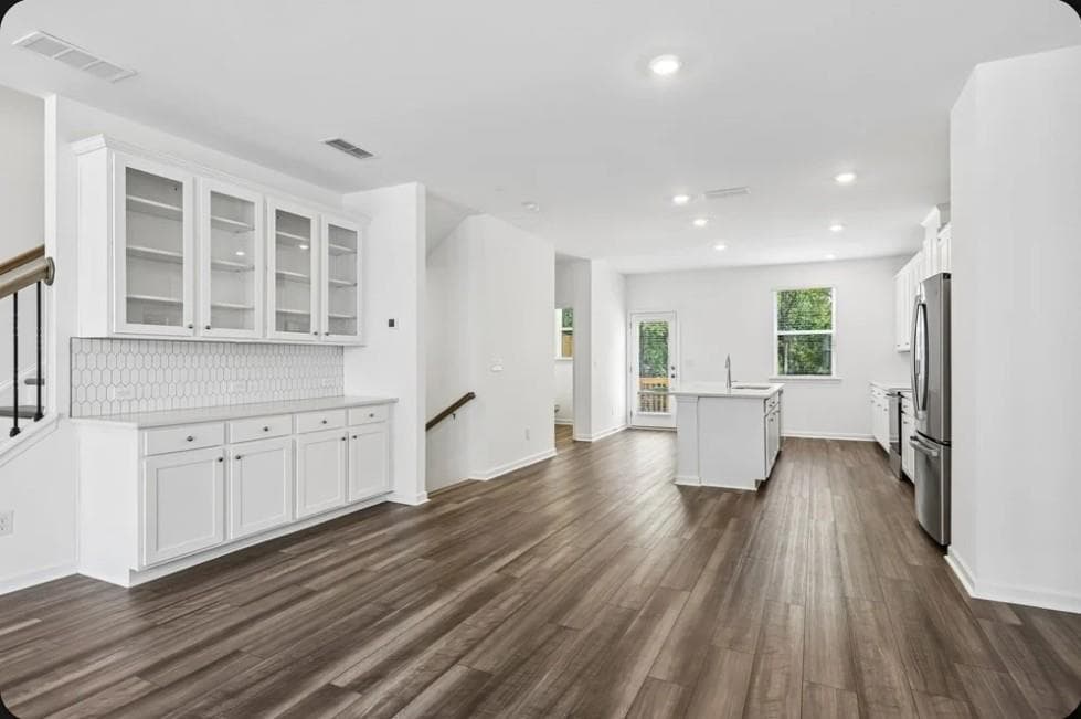 4 bedroom, 4 bathroom, 2,359 sq ft townhouse for sale at 627 Oak Bluff Drive, Cumming, GA 30040 — photo 7