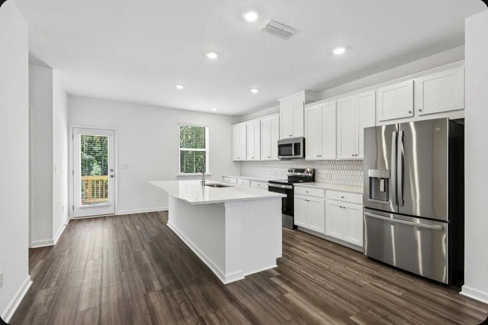 4 bedroom, 4 bathroom, 2,359 sq ft townhouse for sale at 627 Oak Bluff Drive, Cumming, GA 30040 — photo 8