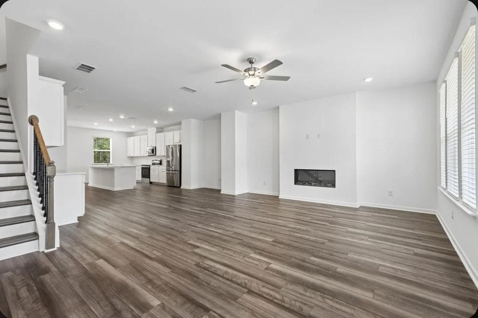 4 bedroom, 4 bathroom, 2,359 sq ft townhouse for sale at 627 Oak Bluff Drive, Cumming, GA 30040 — photo 10