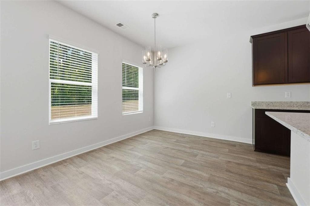 4 bedroom, 4 bathroom, 2,850 sq ft single family residence under contract at 237 Fern Dale Drive, Fairburn, GA 30213 — photo 5