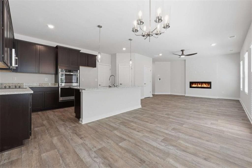 4 bedroom, 4 bathroom, 2,850 sq ft single family residence under contract at 237 Fern Dale Drive, Fairburn, GA 30213 — photo 6