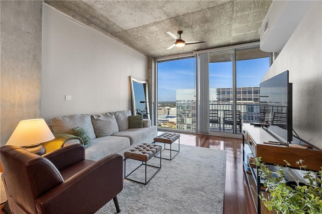 1 bedroom, 1 bathroom, 743 sq ft condominium for sale at 400 W Peachtree Street 3005, Atlanta, GA 30308 — photo 6