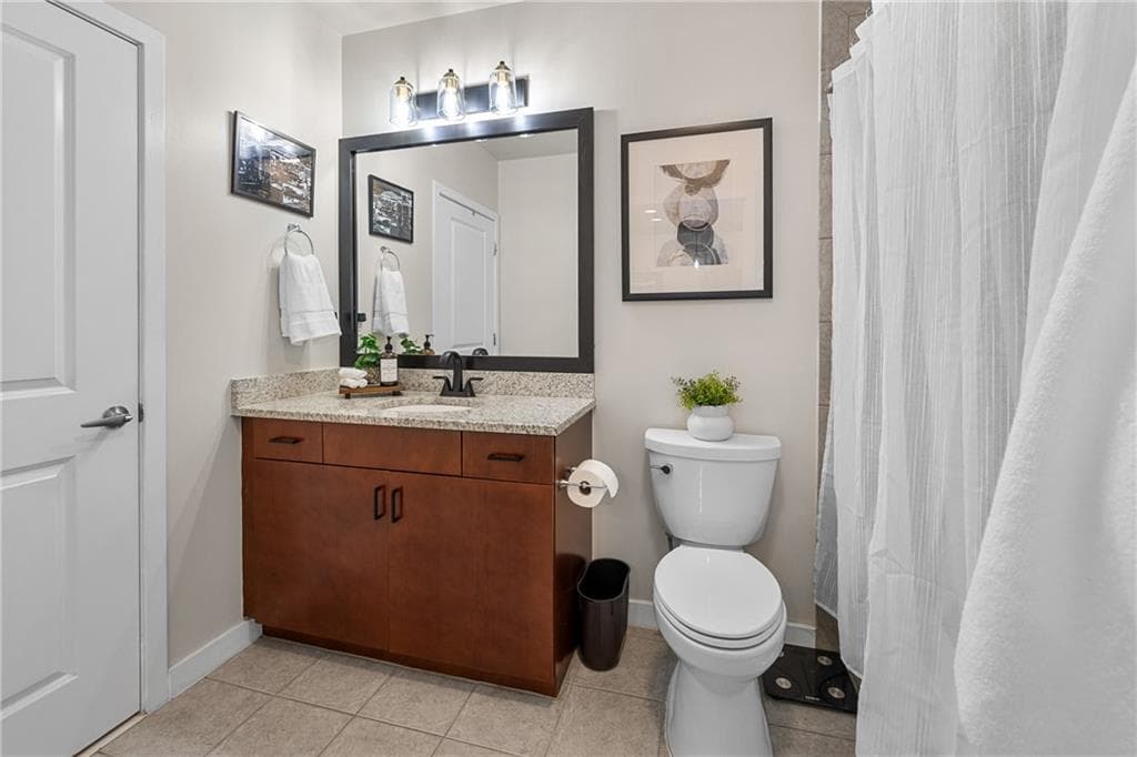 1 bedroom, 1 bathroom, 743 sq ft condominium for sale at 400 W Peachtree Street 3005, Atlanta, GA 30308 — photo 8
