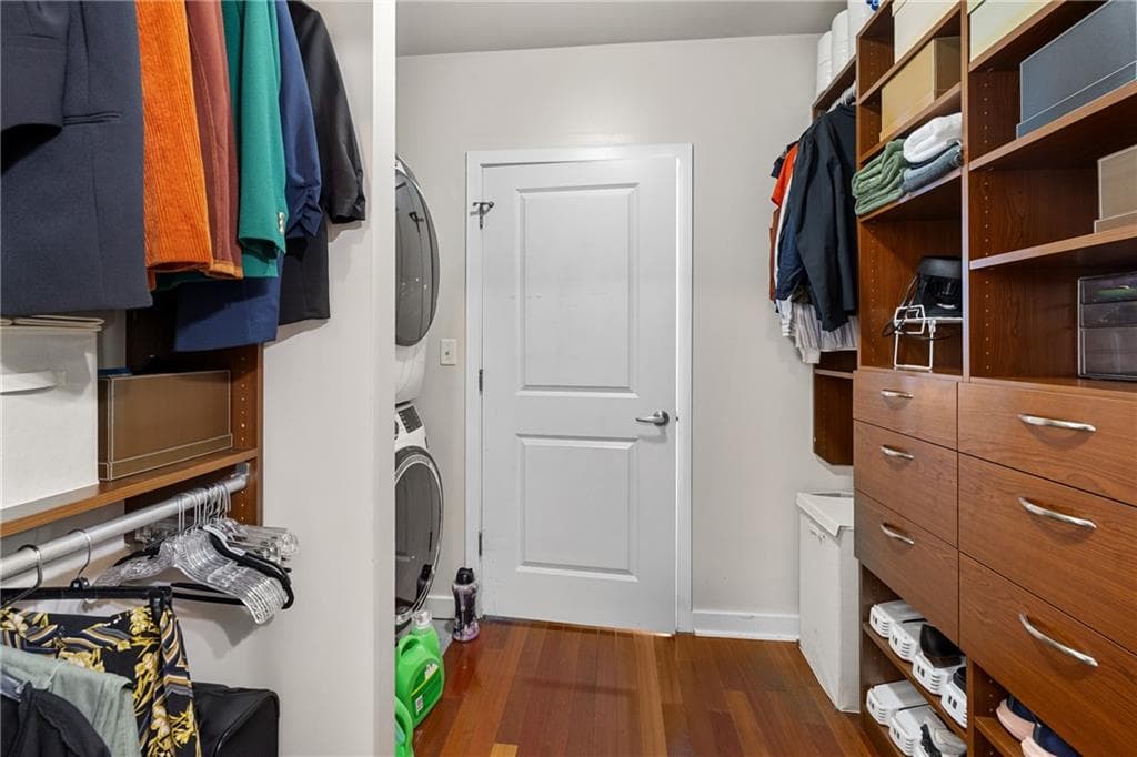 1 bedroom, 1 bathroom, 743 sq ft condominium for sale at 400 W Peachtree Street 3005, Atlanta, GA 30308 — photo 10