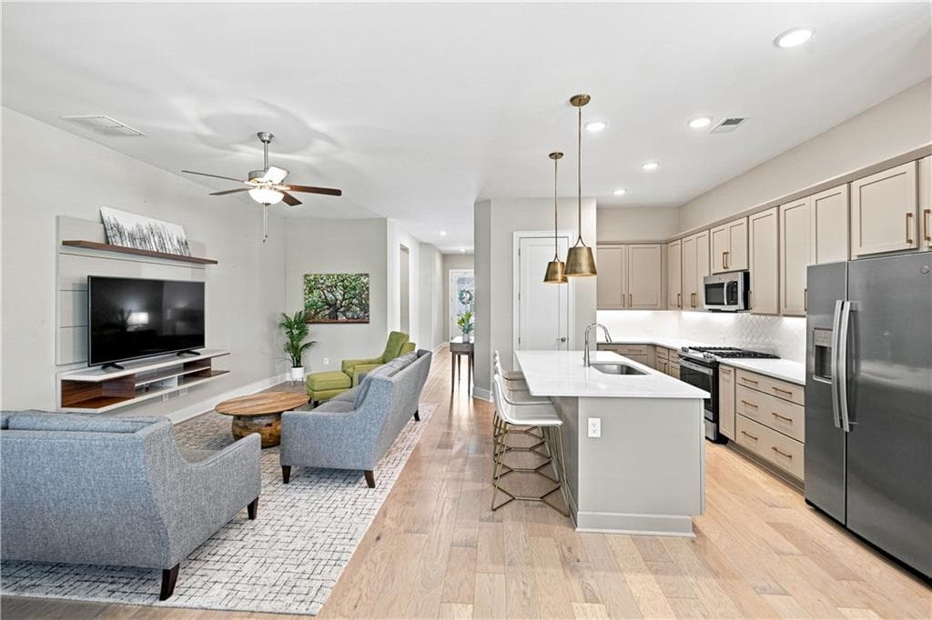 2 bedroom, 2 bathroom, 1,730 sq ft single family residence for sale at 6799 Welcome Road, Flowery Branch, GA 30542 — photo 8