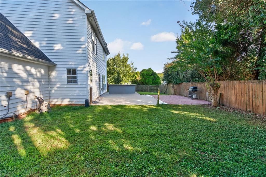 3 bedroom, 3 bathroom, 1,802 sq ft single family residence for sale at 915 Charter Club Dr, Lawrenceville, GA 30043 — photo 6