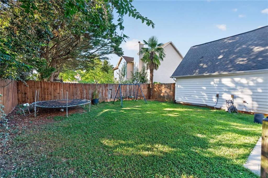 3 bedroom, 3 bathroom, 1,802 sq ft single family residence for sale at 915 Charter Club Dr, Lawrenceville, GA 30043 — photo 8