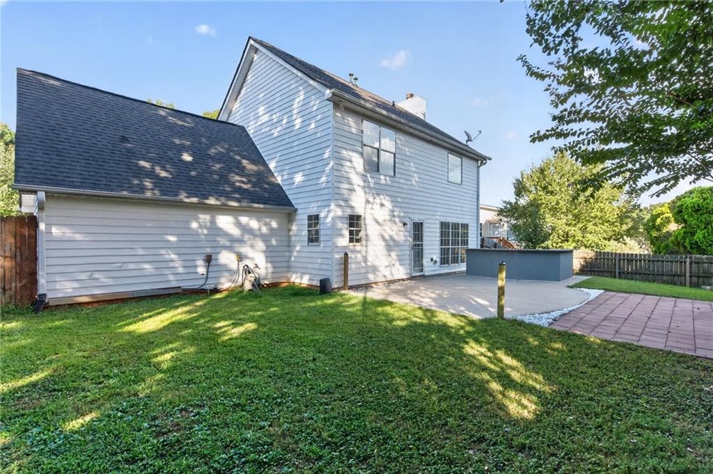 3 bedroom, 3 bathroom, 1,802 sq ft single family residence for sale at 915 Charter Club Dr, Lawrenceville, GA 30043 — photo 9