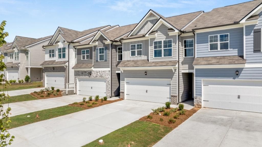 3 bedroom, 3 bathroom, 1,877 sq ft townhouse for sale at 79 Pepperbush Way, Jasper, GA 30143 — photo 2