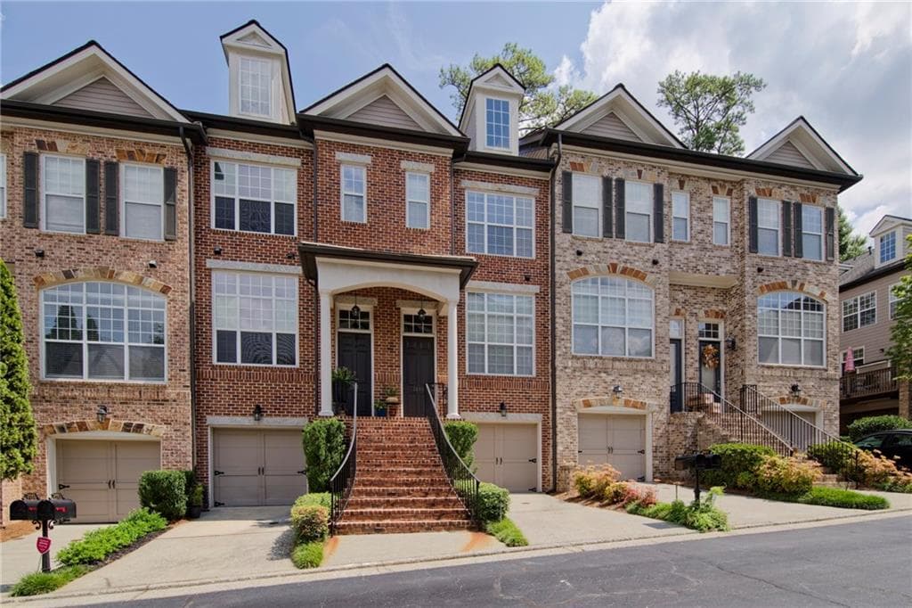 3 bedroom, 4 bathroom, 2,302 sq ft condominium for rent at 2665 Rivers Edge Drive, Atlanta, GA 30324 for $3,300 a month