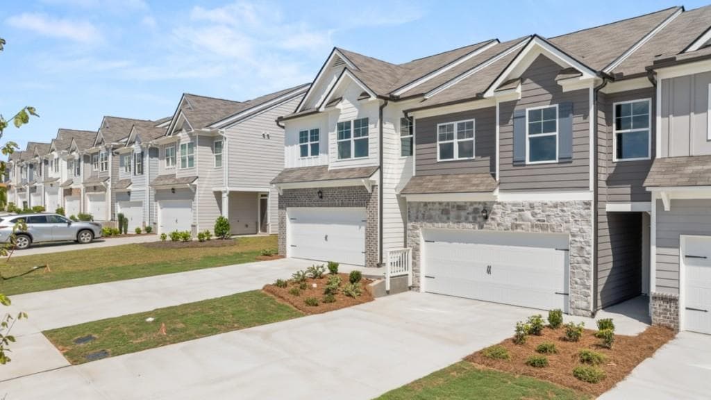 3 bedroom, 3 bathroom, 1,877 sq ft townhouse for sale at 75 Pepperbush Way, Jasper, GA 30143 — photo 2