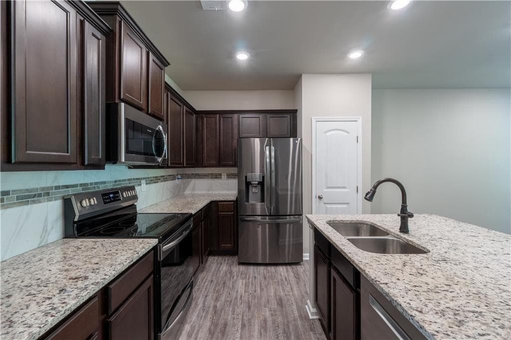 2 bedroom, 2 bathroom, 1,356 sq ft townhouse for sale at 78 Sanctuary Place, Jasper, GA 30143 — photo 2