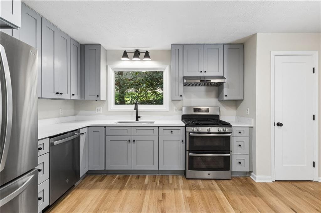 3 bedroom, 2 bathroom, 1,812 sq ft single family residence under contract at 4656 Saybrook Court, Peachtree Corners, GA 30096 — photo 5