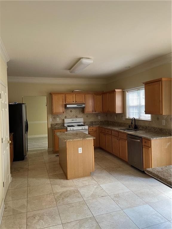 5 bedroom, 2 bathroom, 3,213 sq ft single family residence for rent at 1594 Hampton Hollow Trail, Lawrenceville, GA 30043 for $2,900 a month — photo 8