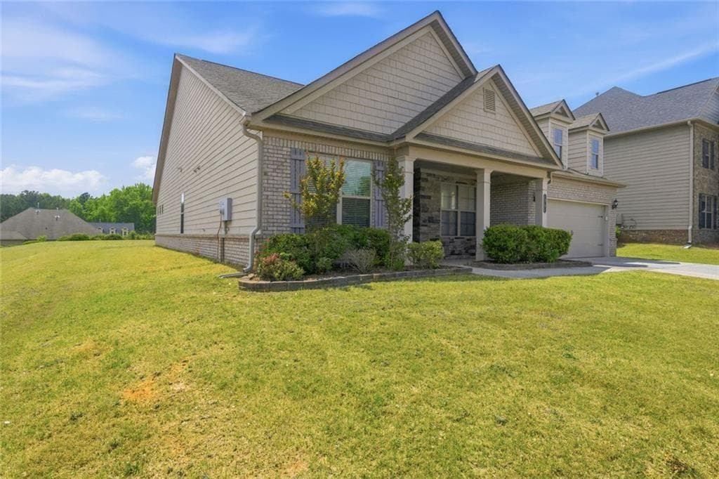 3 bedroom, 3 bathroom, 2,883 sq ft single family residence under contract at 30 Partridge Drive, Covington, GA 30016 — photo 3