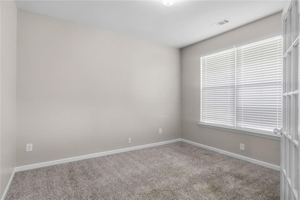 3 bedroom, 3 bathroom, 2,883 sq ft single family residence under contract at 30 Partridge Drive, Covington, GA 30016 — photo 4