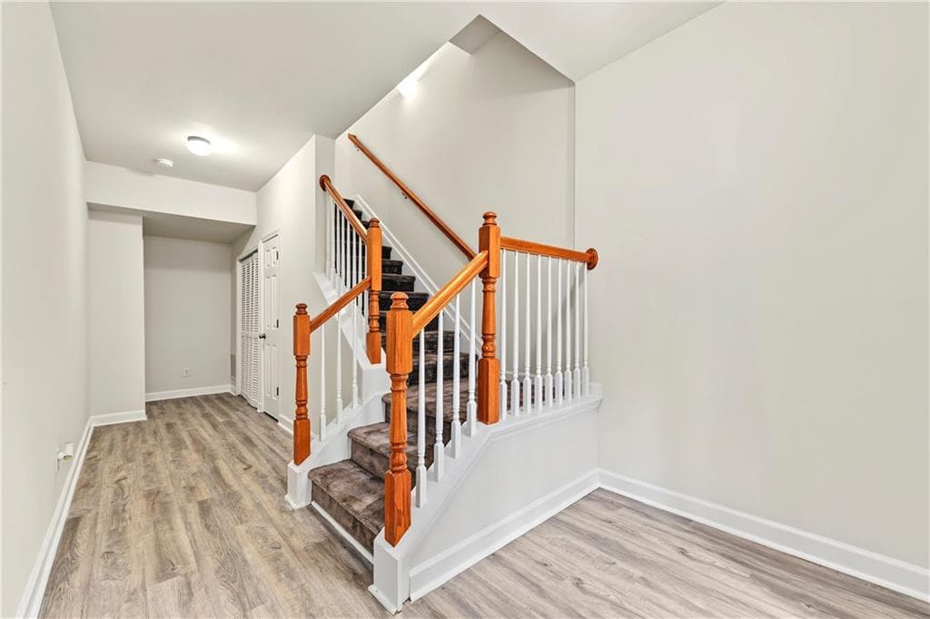 3 bedroom, 4 bathroom, 1,796 sq ft townhouse for sale at 3647 Utoy Drive, South Fulton, GA 30331 — photo 2