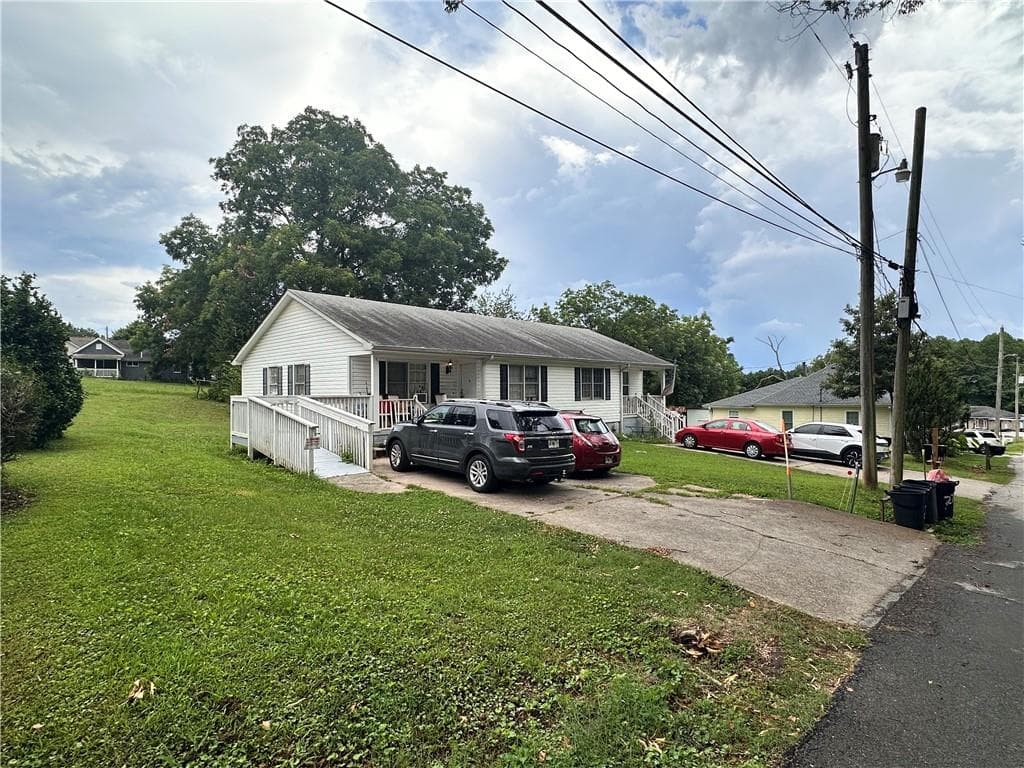 duplex under contract at 270 Cole Street, Buford, GA 30518 — photo 3