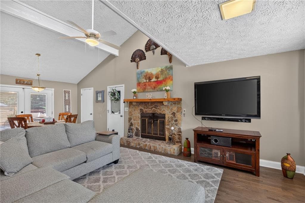 3 bedroom, 2 bathroom, 1,381 sq ft single family residence for sale at 6164 Pinedale Lane, Douglasville, GA 30135 — photo 5