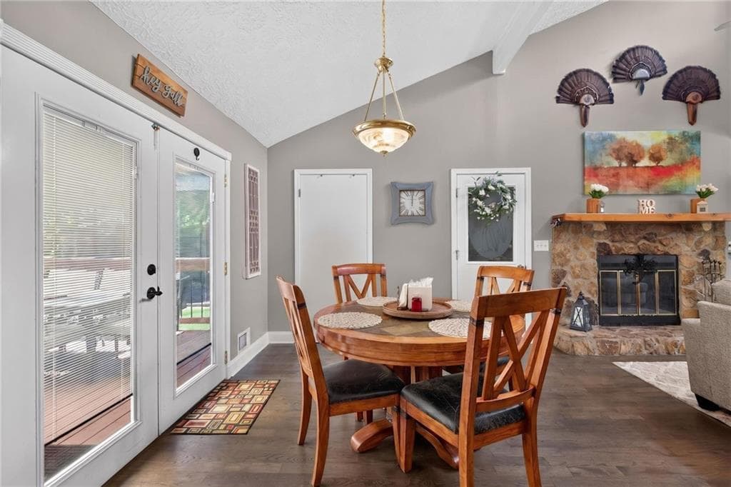 3 bedroom, 2 bathroom, 1,381 sq ft single family residence for sale at 6164 Pinedale Lane, Douglasville, GA 30135 — photo 6
