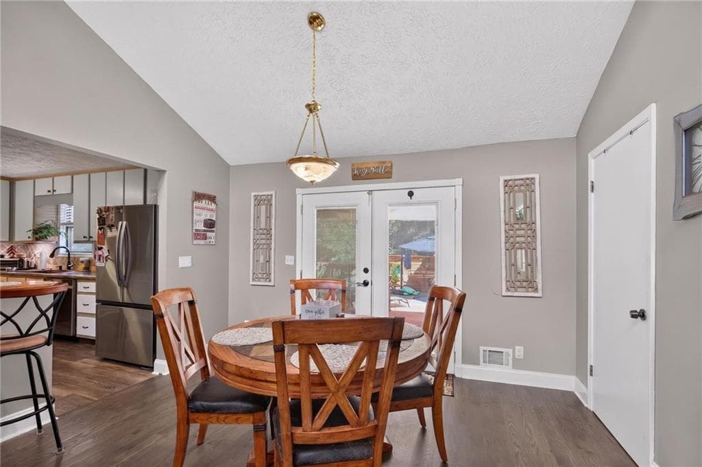 3 bedroom, 2 bathroom, 1,381 sq ft single family residence for sale at 6164 Pinedale Lane, Douglasville, GA 30135 — photo 7