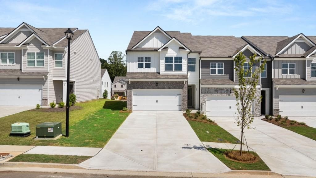 4 bedroom, 3 bathroom, 1,877 sq ft townhouse for sale at 69 Pepperbush Way, Jasper, GA 30143