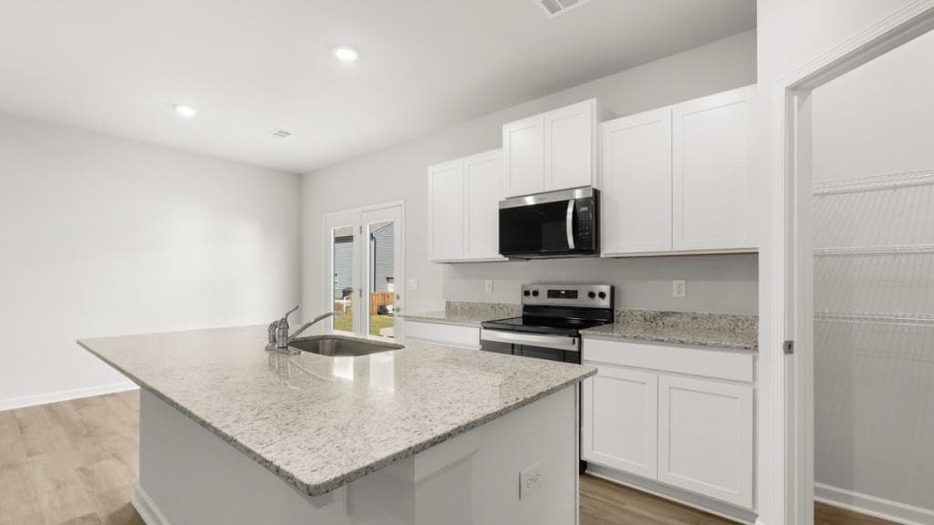 4 bedroom, 3 bathroom, 1,877 sq ft townhouse for sale at 69 Pepperbush Way, Jasper, GA 30143 — photo 8