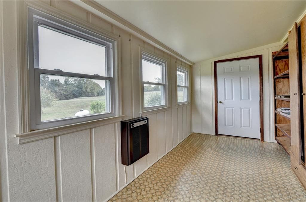 2 bedroom, 2 bathroom, 1,550 sq ft single family residence for sale at 920 Hester Drive, Cumming, GA 30028 — photo 6