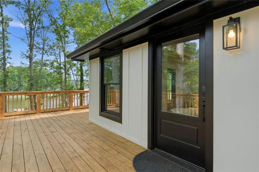 3 bedroom, 2 bathroom, 1,500 sq ft single family residence for sale at 233 Lakeshore Drive, Eatonton, GA 31024 — photo 7