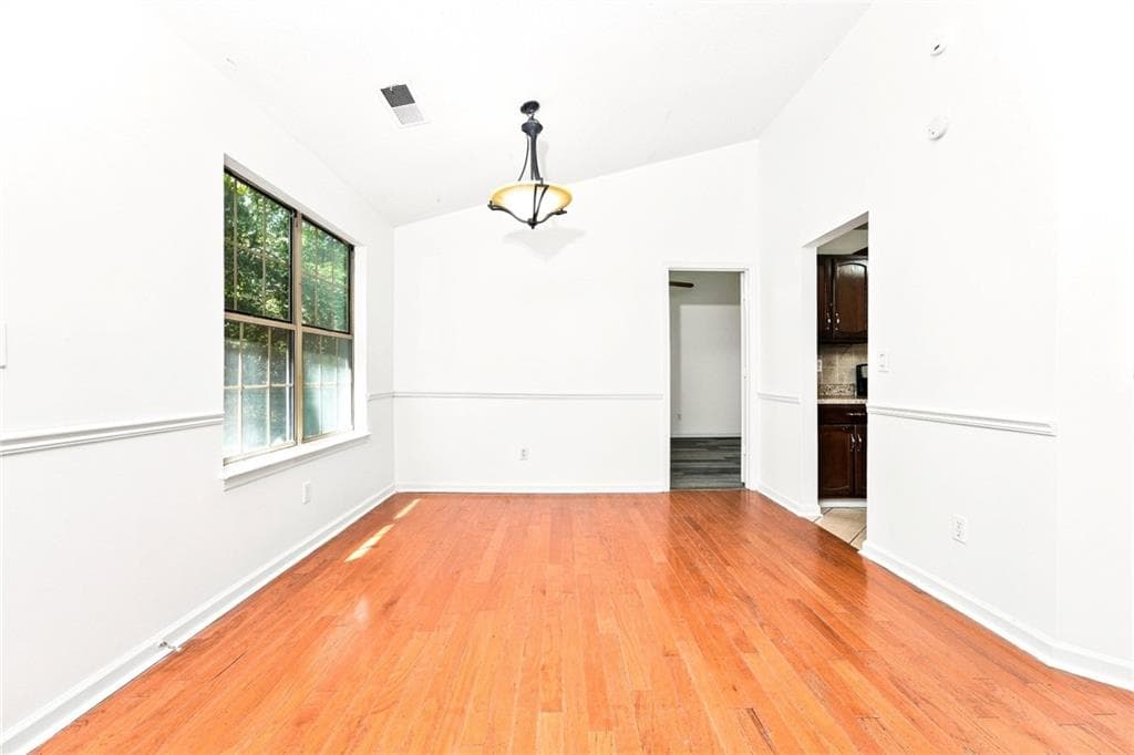 3 bedroom, 2 bathroom, 1,621 sq ft single family residence for rent at 3061 Herscu Way, Lithonia, GA 30038 for $1,710 a month — photo 5