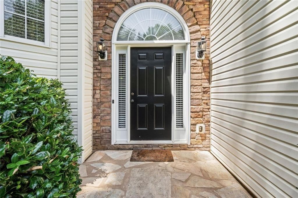 4 bedroom, 3 bathroom, 2,628 sq ft single family residence for sale at 6225 Brook Hollow Creek Drive, Cumming, GA 30028 — photo 7