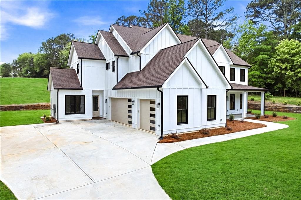 5 bedroom, 5 bathroom, 4,219 sq ft single family residence for sale at 426 Stock Gap Road, Monroe, GA 30656 — photo 3