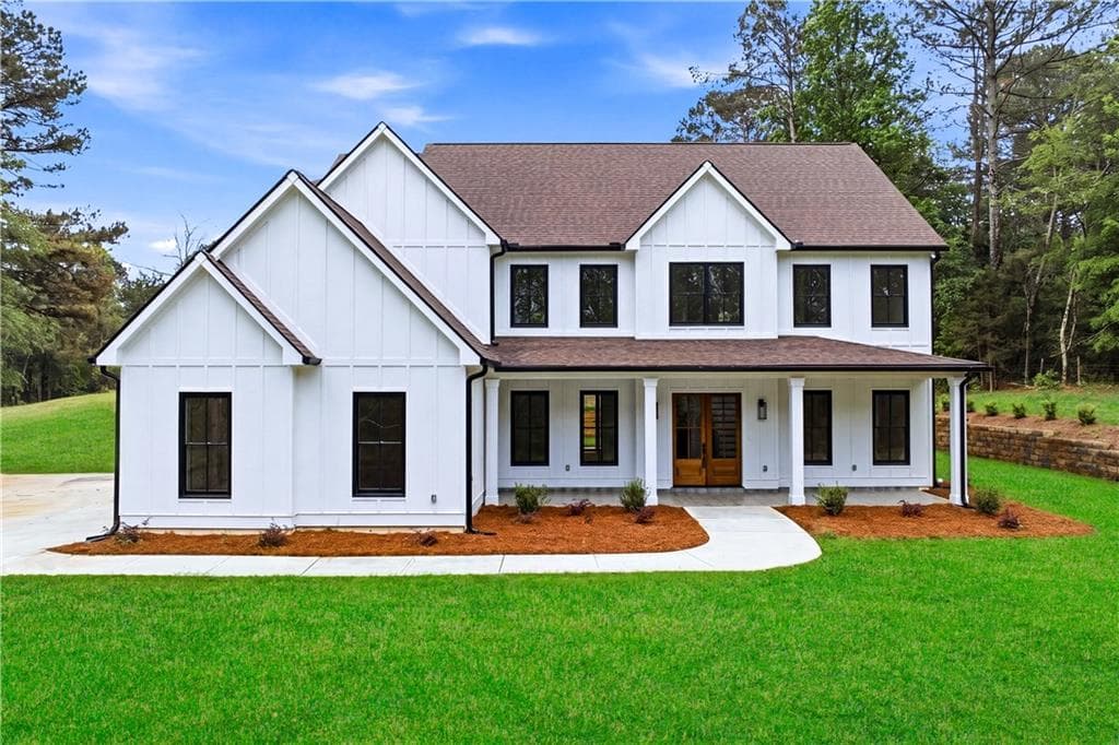 5 bedroom, 5 bathroom, 4,219 sq ft single family residence for sale at 426 Stock Gap Road, Monroe, GA 30656 — photo 4