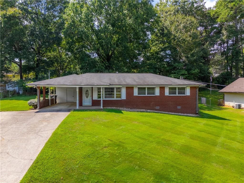 3 bedroom, 2 bathroom, 1,260 sq ft single family residence sold at 3546 Pinehill Circle, Acworth, GA 30101