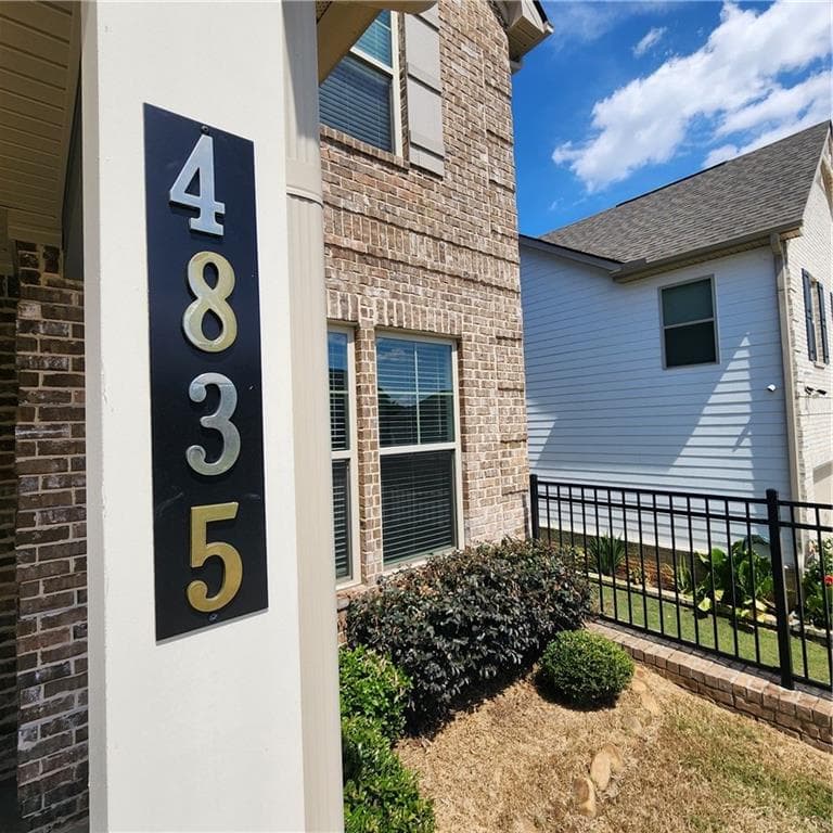 5 bedroom, 3 bathroom, 3,178 sq ft single family residence for sale at 4835 Elm Leaf Drive, South Fulton, GA 30331 — photo 4