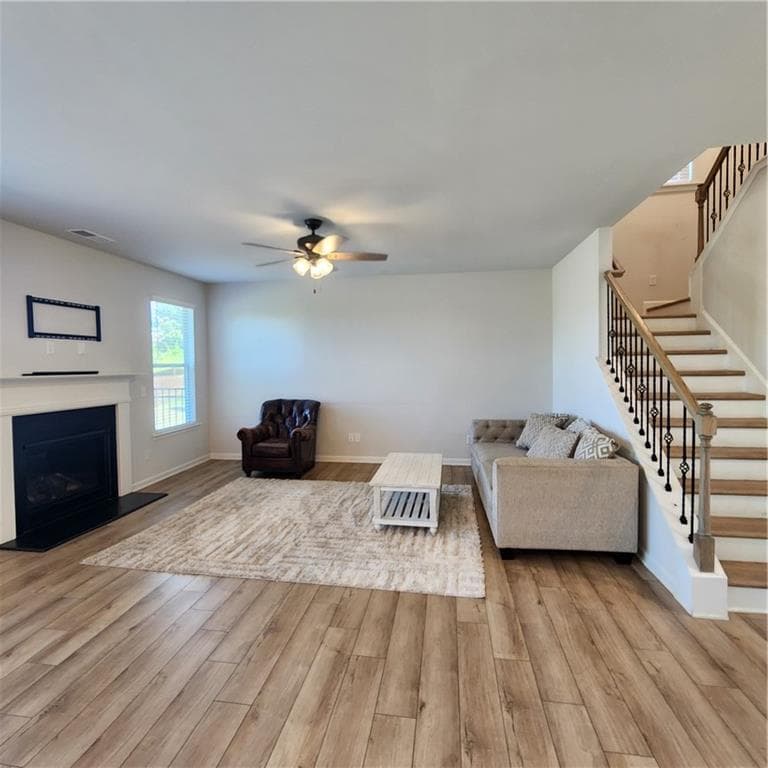 5 bedroom, 3 bathroom, 3,178 sq ft single family residence for sale at 4835 Elm Leaf Drive, South Fulton, GA 30331 — photo 8