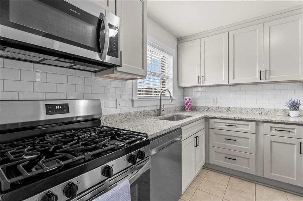 2 bedroom, 2 bathroom, 1,178 sq ft condominium for rent at 5621 Kingsport Drive, Sandy Springs, GA 30342 for $1,800 a month — photo 3