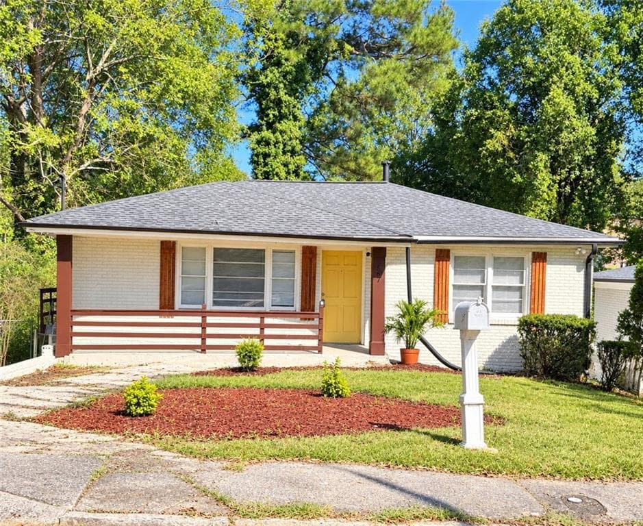 3 bedroom, 2 bathroom, 2,092 sq ft single family residence for sale at 567 Center Hill Avenue, Atlanta, GA 30318 — photo 1 of 18