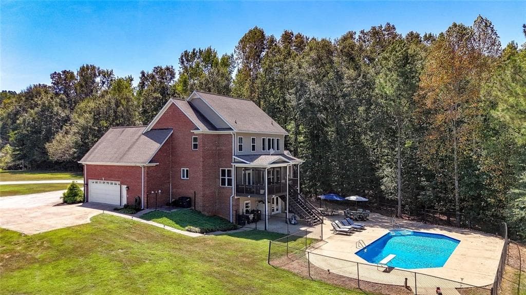 5 bedroom, 5 bathroom, 4,042 sq ft single family residence for sale at 140 Barker Road, Rome, GA 30165 — photo 3