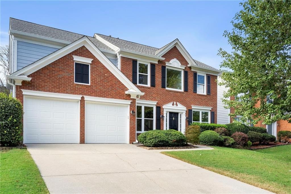 4 bedroom, 3 bathroom, 2,417 sq ft single family residence for sale at 2420 Greyhurst Way, Smyrna, GA 30082 — photo 6