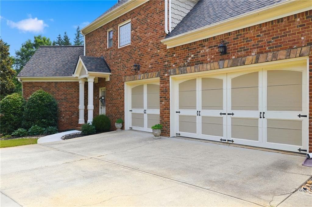 5 bedroom, 5 bathroom, 6,456 sq ft single family residence for sale at 6293 Fernstone Trail, Acworth, GA 30101 — photo 3