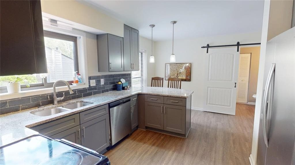 3 bedroom, 3 bathroom, 2,131 sq ft condominium for sale at 6176 Brookwood Road, Peachtree Corners, GA 30092 — photo 5