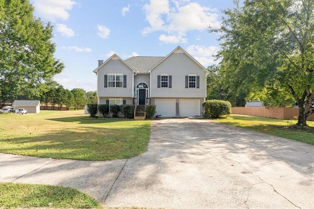 4 bedroom, 3 bathroom, 2,345 sq ft single family residence for sale at 26 Seay Drive, Rome, GA 30161 — photo 2